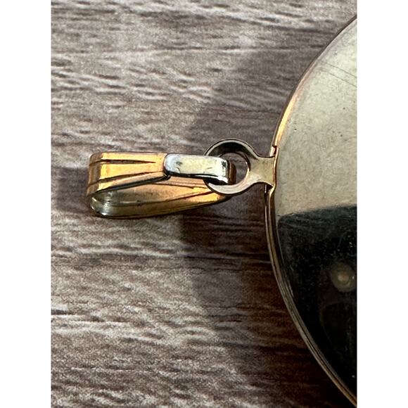 Vintage Sarah Coventry‎ Oval Locket Gold Tone Pendant 80s Chunky Statement Piece - Picture 6 of 8